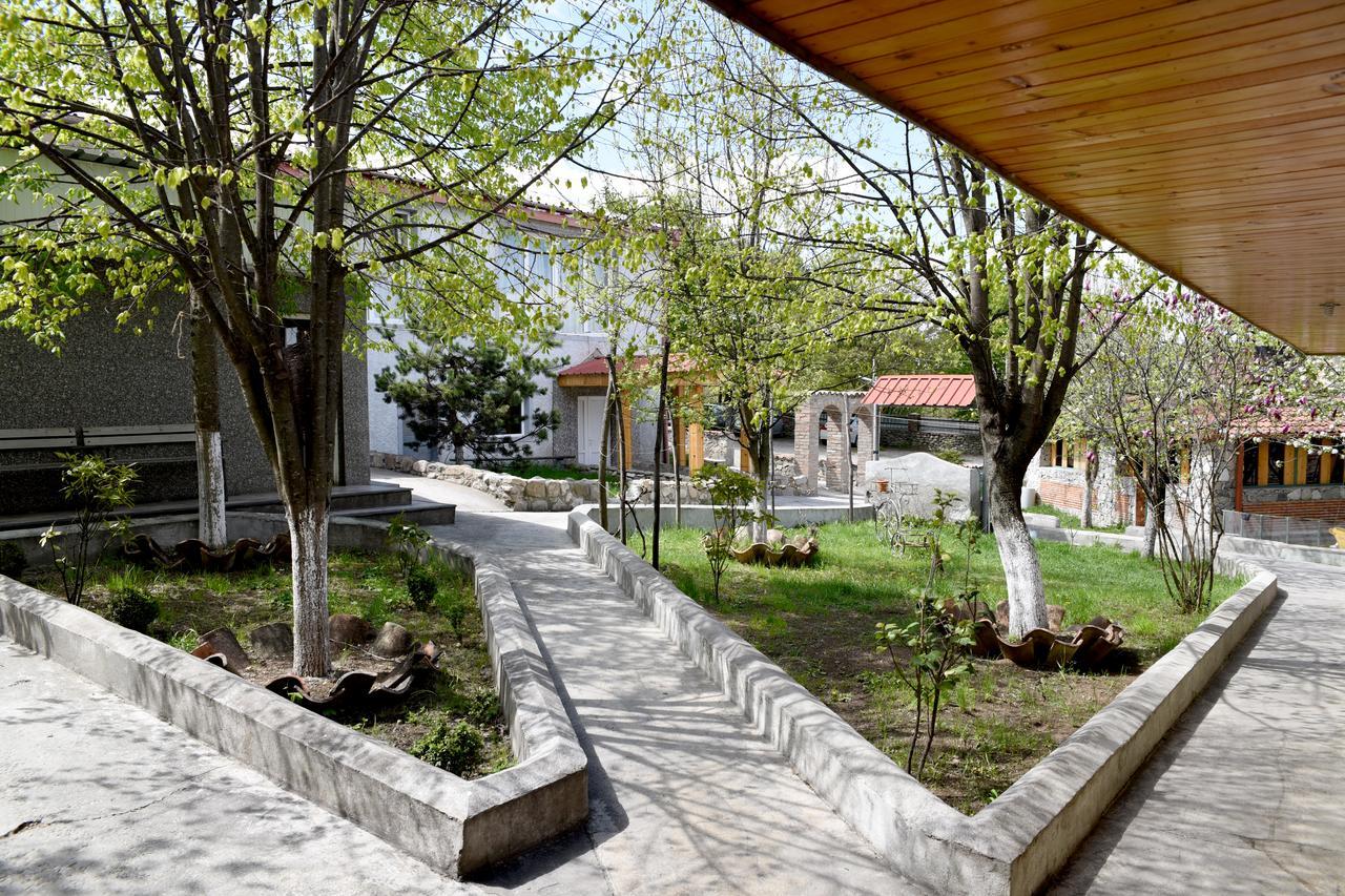 Nikala Bed and Breakfast Telavi Buitenkant foto